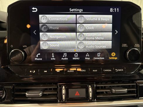 Used 2025 Nissan Pathfinder SL AWD/4WD image 31