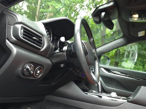 Used 2022 Maserati Levante GT image 29