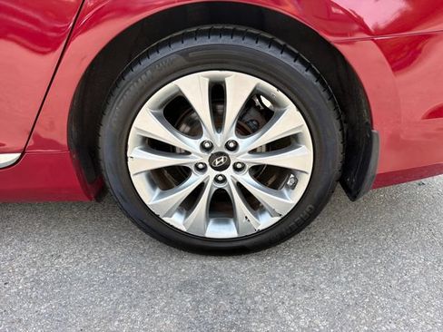 Used 2012 Hyundai Azera FWD image 28