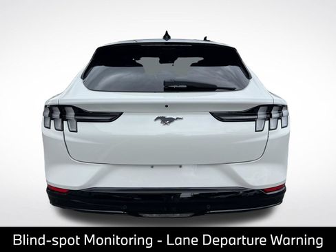 Used 2022 Ford Mustang Mach-E Premium RWD image 10