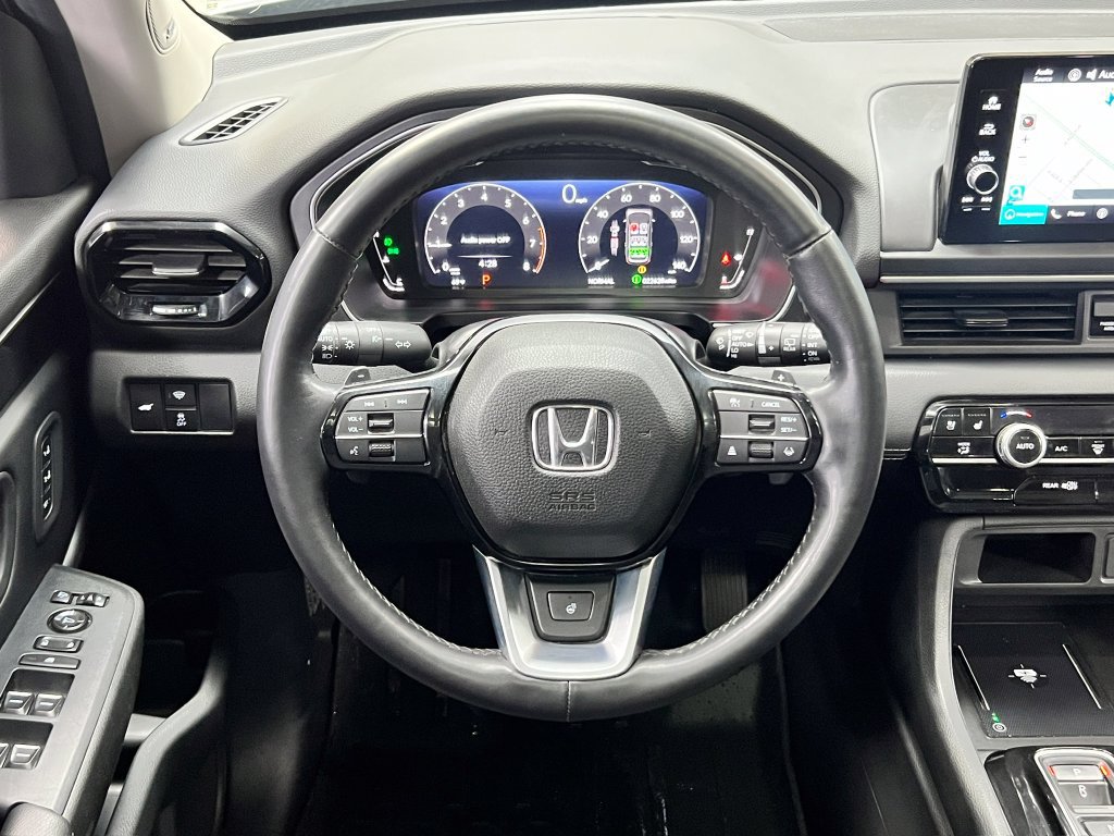 Used 2025 Honda Pilot Elite image 24