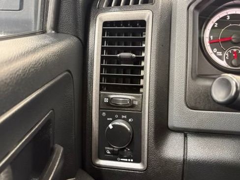 Used 2017 RAM 1500 ST w/ SXT Appearance Group AWD/4WD image 30
