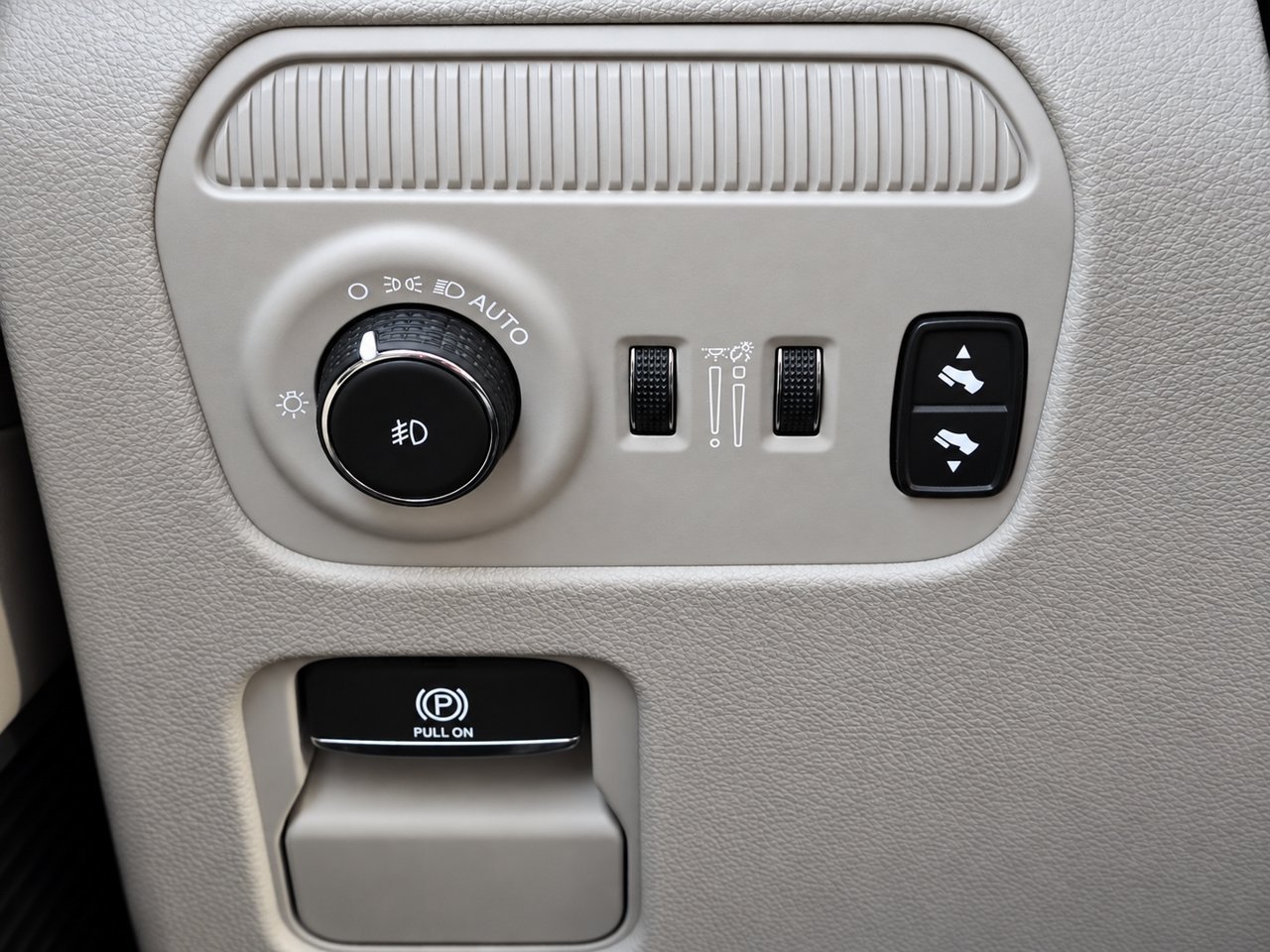 Used 2022 Jeep Wagoneer Series I w/ Premium Group I AWD/4WD image 23