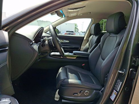 Used 2025 Genesis GV70 2.5T AWD/4WD image 14