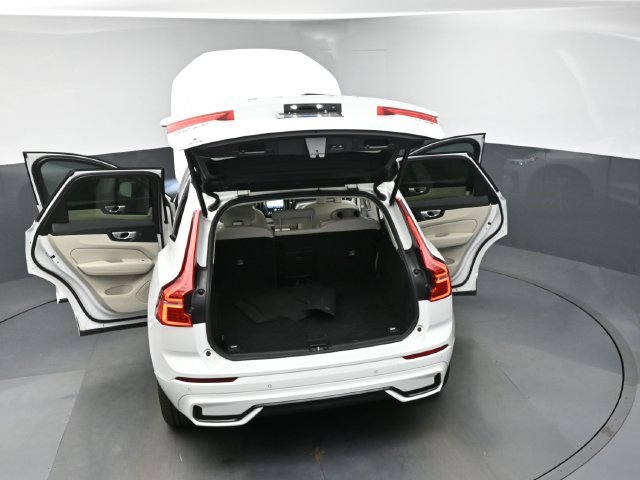 Used 2024 Volvo XC60 B5 Core w/ Climate Package AWD/4WD image 48