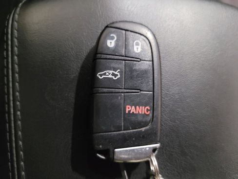 Used 2015 Chrysler 200 Limited FWD image 32