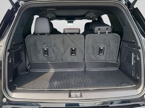 Used 2025 Chevrolet Traverse RS w/ LPO, Floor Liner Package AWD/4WD image 29