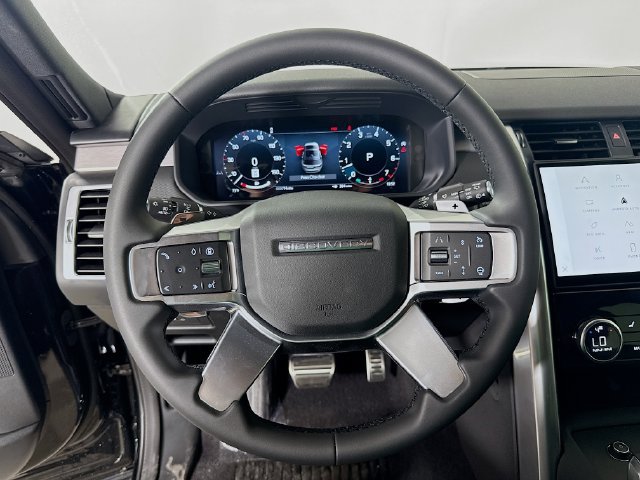 New 2026 Land Rover Discovery Limited Edition AWD/4WD image 12