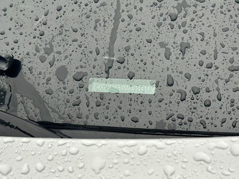 Used 2021 Mercedes-Benz GLE 350 4MATIC image 2