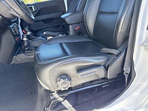 Used 2022 Jeep Wrangler Unlimited Rubicon 4xe w/ Dual Top Group image 13