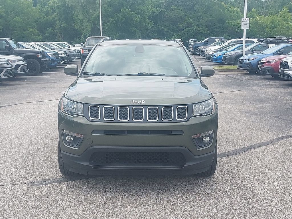 Used 2021 Jeep Compass Latitude w/ Convenience Group AWD/4WD image 2
