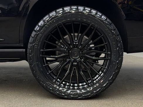 Used 2026 Cadillac Escalade Platinum Sport AWD/4WD image 12