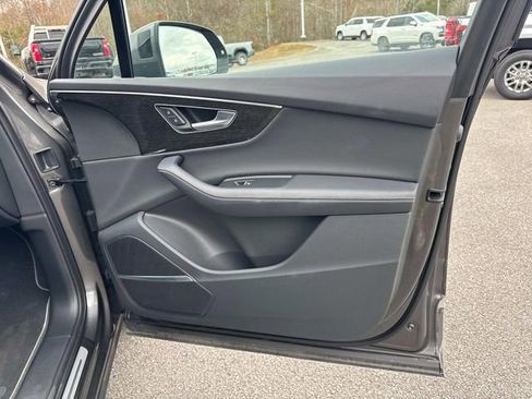 Used 2025 Audi Q7 3.0T Premium Plus image 27