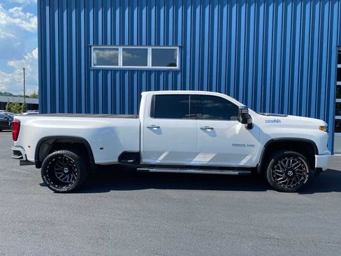Used 2022 Chevrolet Silverado 3500 High Country image 15