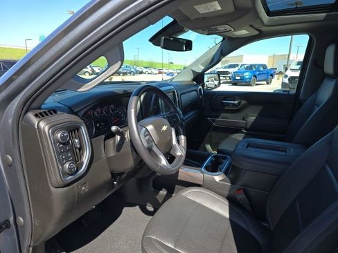 Used 2022 Chevrolet Silverado 1500 LTZ w/ LTZ Premium Package AWD/4WD image 10