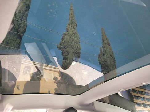 Used 2020 Tesla Model 3 Standard Range Plus image 18