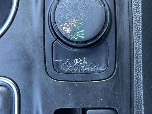 Used 2019 Chevrolet Traverse LS FWD image 19