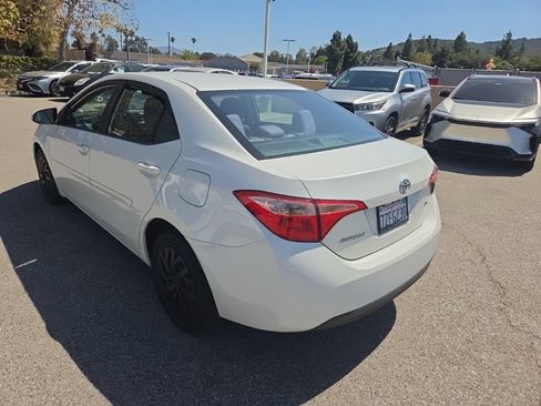 Used 2017 Toyota Corolla LE w/ Carpet Mat Package (TMS) FWD image 3