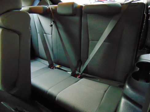 Used 2021 Toyota Highlander LE AWD/4WD image 16