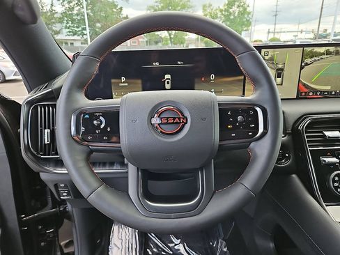 Used 2025 Nissan Armada PRO-4X AWD/4WD image 21