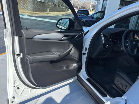 Certified 2024 BMW X4 xDrive30i w/ Premium Package image 14