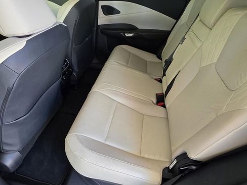 Used 2023 Lexus RX 350h w/ Accessory Package (2T) AWD/4WD image 9