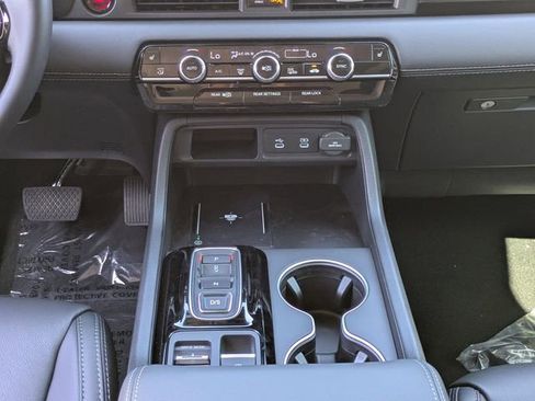 New 2026 Honda Pilot Touring image 18