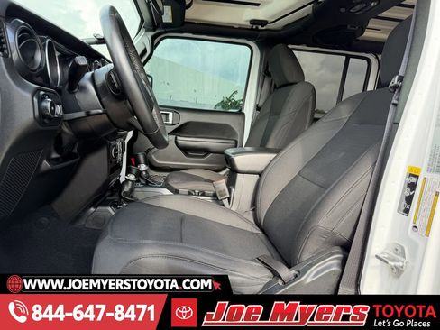 Used 2022 Jeep Wrangler Unlimited Sport image 26