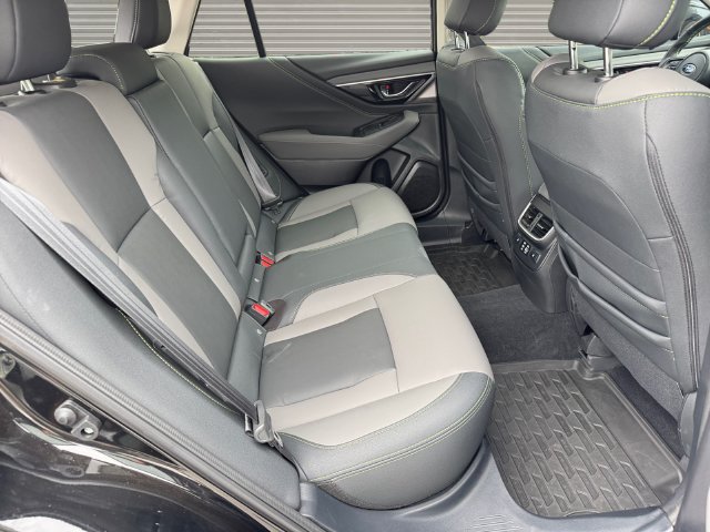 Used 2025 Subaru Outback Onyx Edition XT AWD/4WD image 17