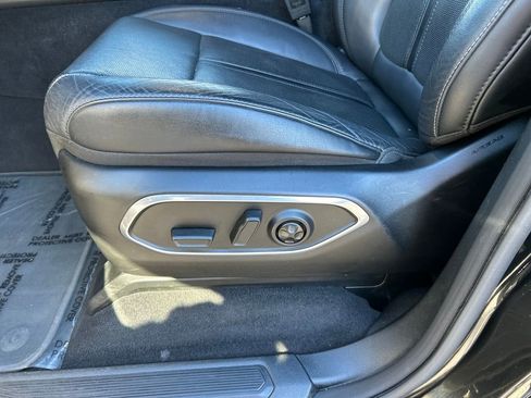 Used 2024 Jeep Wagoneer Series II image 15