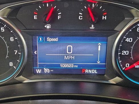 Used 2022 Chevrolet Equinox LT w/ Driver Convenience Package FWD image 16