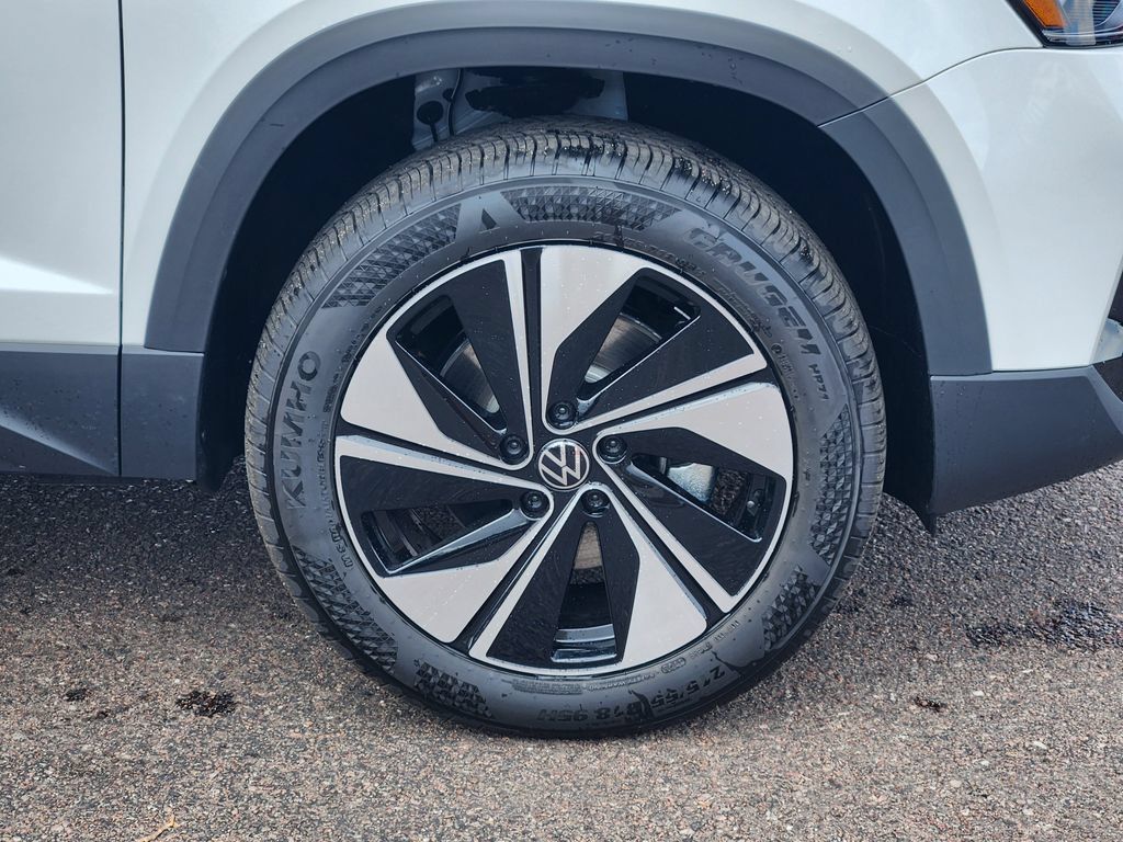 New 2026 Volkswagen Taos SE AWD/4WD image 29