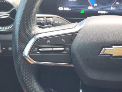 Used 2025 Chevrolet Blazer EV LT FWD image 29