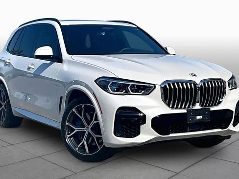 Used 2022 BMW X5 xDrive40i w/ M Sport Package AWD/4WD image 2