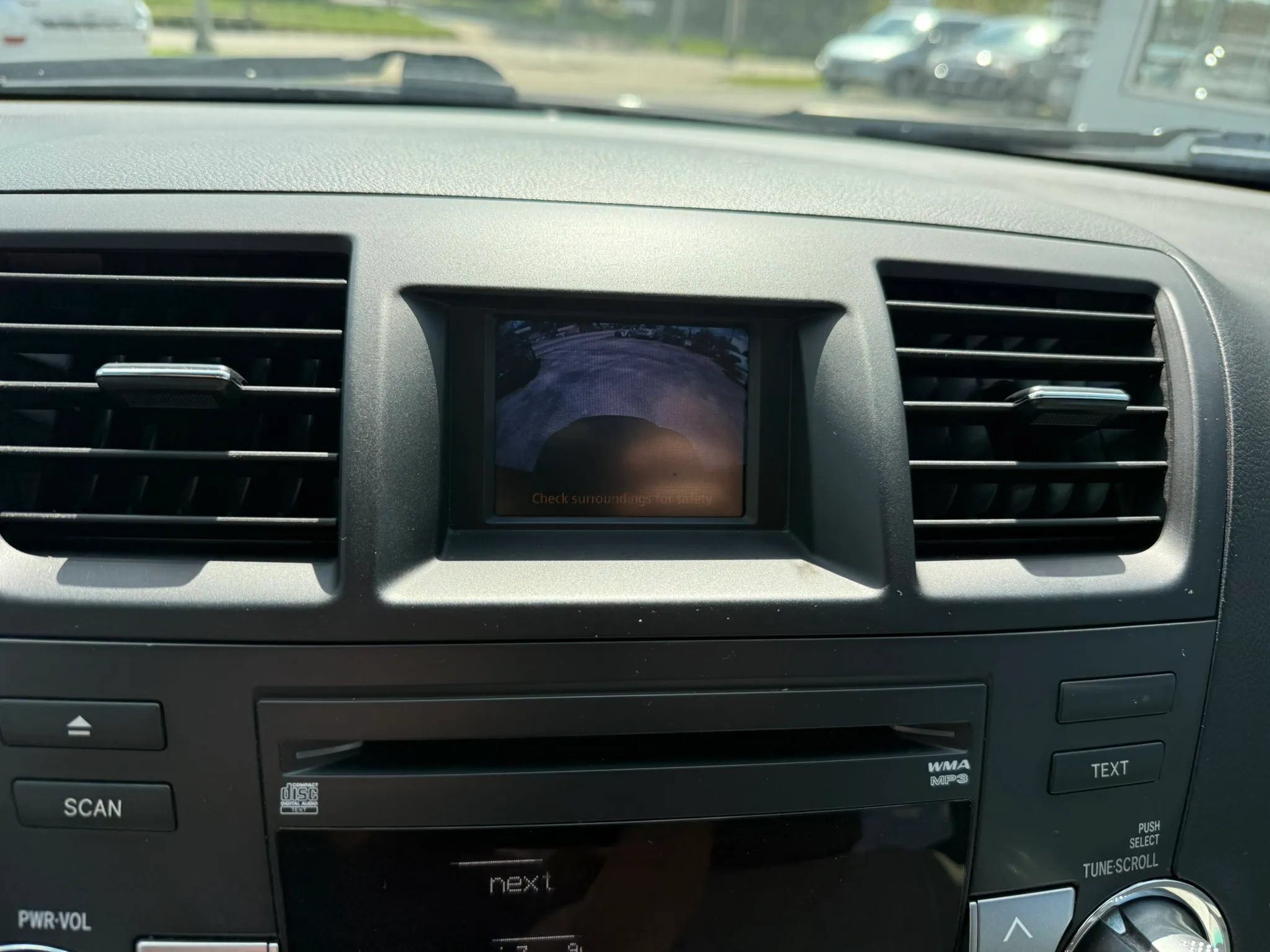 Used 2012 Toyota Highlander 4WD w/ Tech Pkg image 9