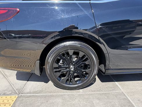 Used 2025 Honda Odyssey Sport-L image 15