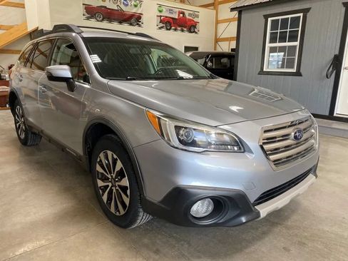 Used 2015 Subaru Outback 2.5i Limited AWD/4WD image 1