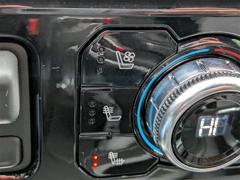 New 2026 GMC Sierra 1500 SLT w/ SLT Premium Plus Package image 25