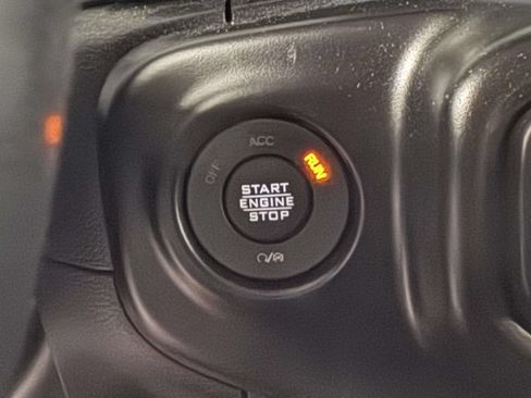 Used 2023 Jeep Wrangler Sport AWD/4WD image 30