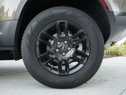 Used 2025 Land Rover Defender 110 S image 12