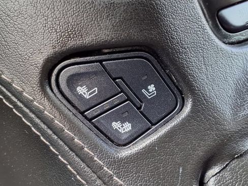 Used 2018 GMC Yukon Denali w/ Denali Ultimate Package RWD image 22