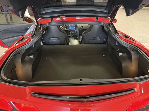 Used 2017 Chevrolet Corvette Stingray Coupe w/ 1LT RWD image 23