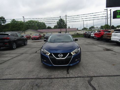 Used 2018 Nissan Maxima Platinum FWD image 2