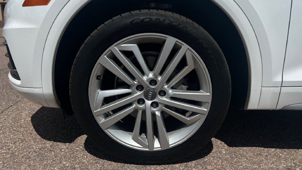 Used 2019 Audi Q5 2.0T Premium Plus w/ Premium Plus Package AWD/4WD image 16