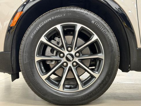 Certified 2025 Cadillac XT4 Sport FWD image 12