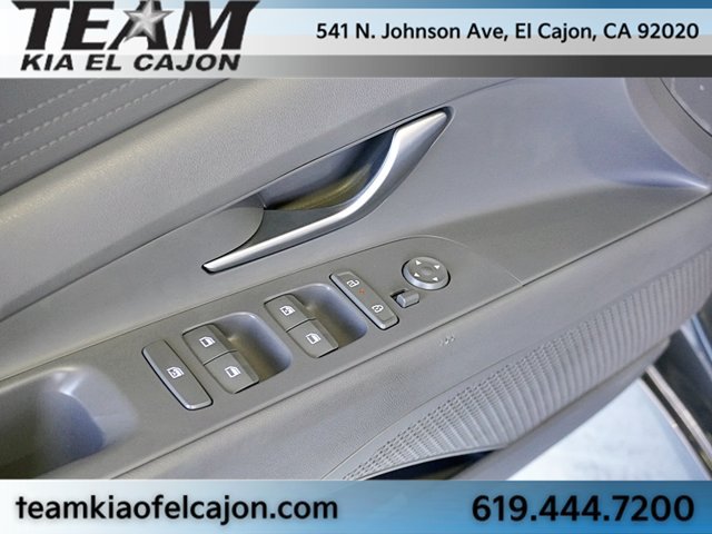 Used 2024 Hyundai Elantra SEL FWD image 23