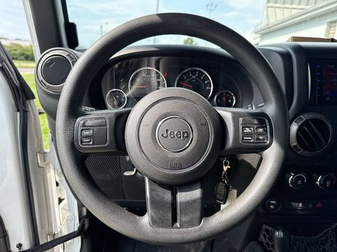Used 2018 Jeep Wrangler Unlimited Sport AWD/4WD image 15