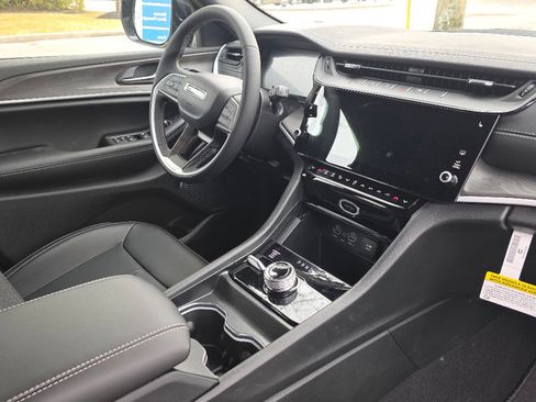 New 2026 Jeep Grand Cherokee Limited image 9