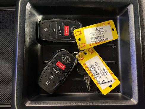Certified 2025 Toyota Tundra Limited AWD/4WD image 24