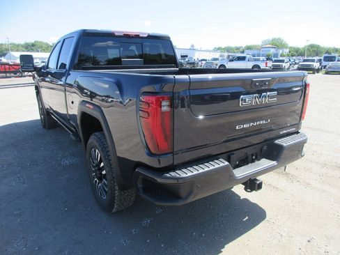 New 2026 GMC Sierra 2500 Denali Ultimate AWD/4WD image 9